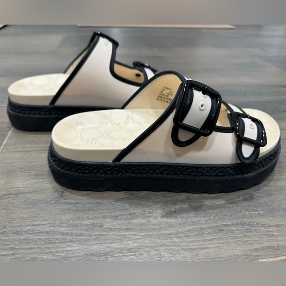 Coach sandals - Picture 2 of 3